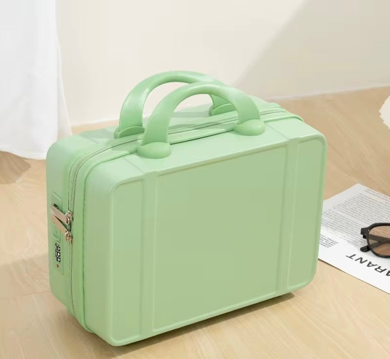 Carryon Case with Elastic Fixed Strap Zipper Closure and lock